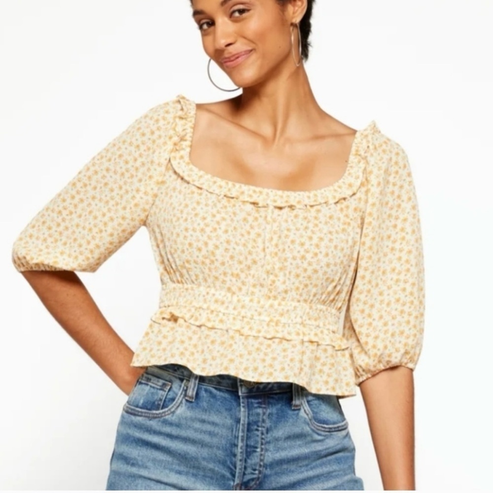 Lush Tayla Smocked Puff M
Sleeve Crop Blouse Floral Cream/ yellow Women's Top